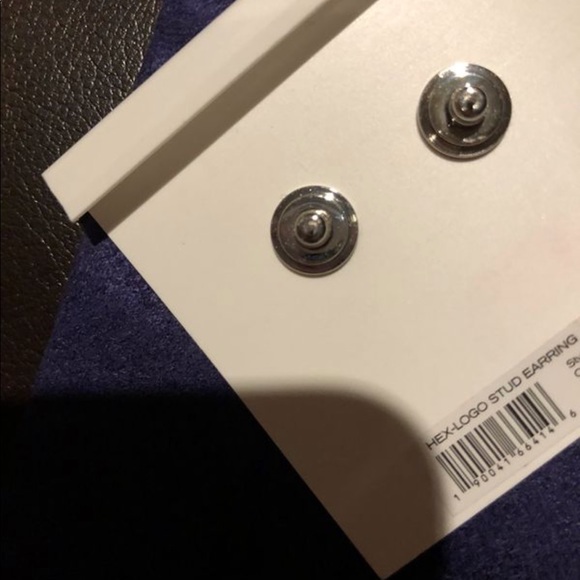 NEW TORY BURCH SILVER EARRINGS HEX LOGO - Picture 3 of 4